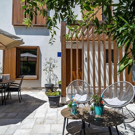 Stay U-Nique Studio Apartment In オラサック エクステリア 写真