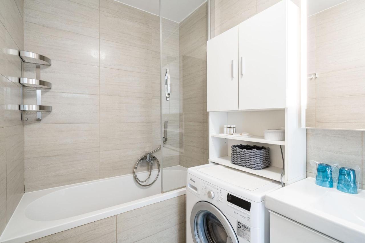 Stay U-Nique Studio Apartment In オラサック エクステリア 写真