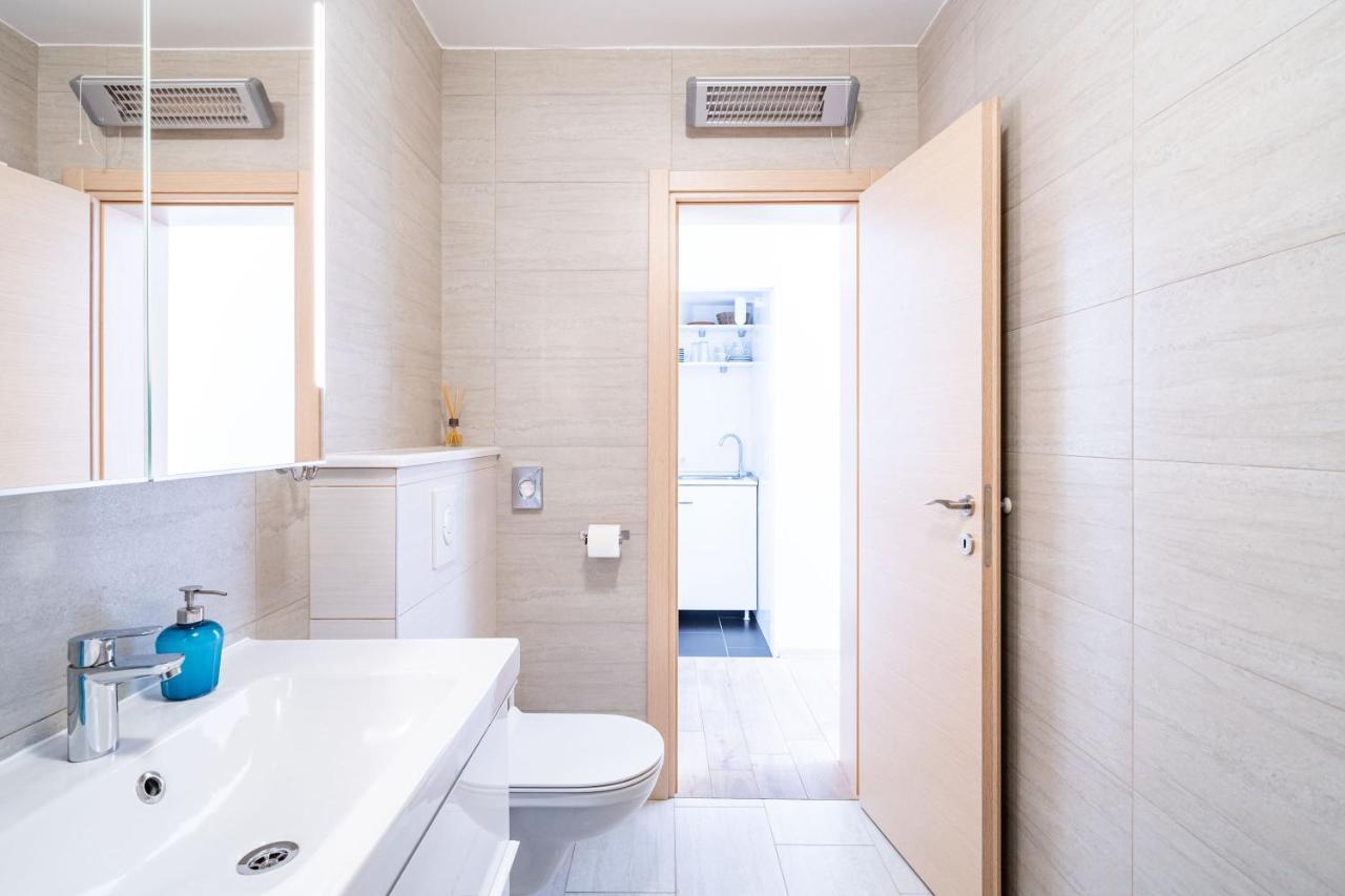 Stay U-Nique Studio Apartment In オラサック エクステリア 写真